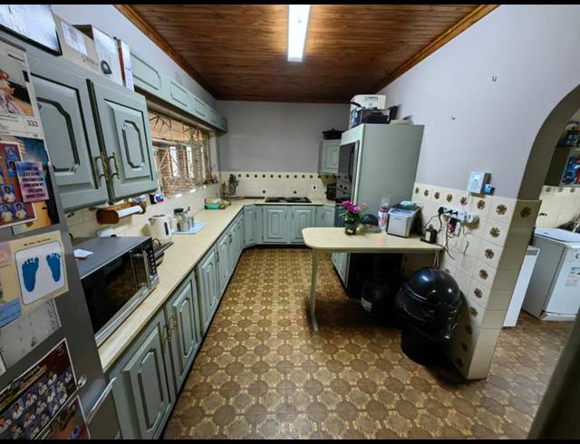 3 BEDROOM HOUSE FOR SALE IN VANDERBIJLPARK SE 3